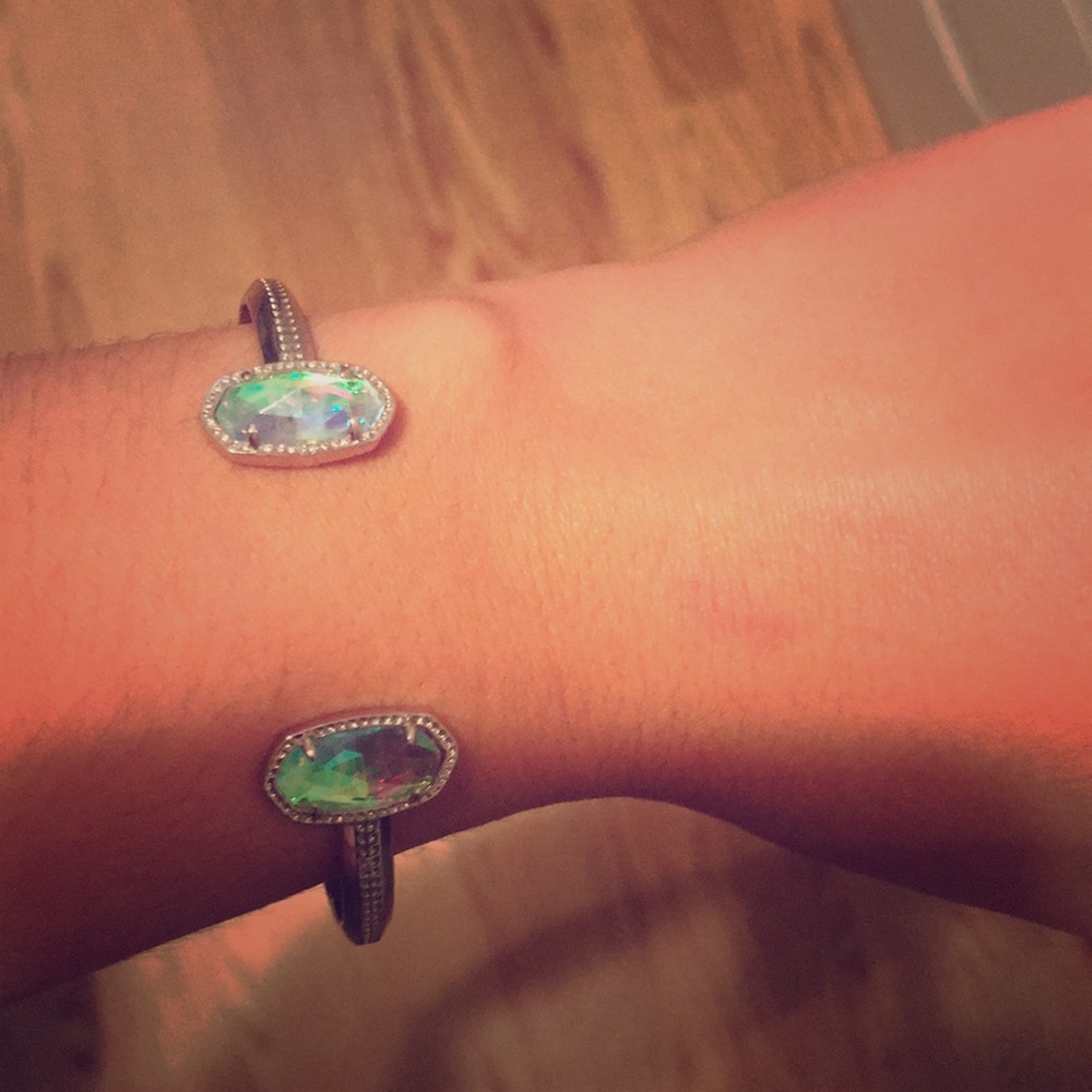 Kendra Scott bracelet